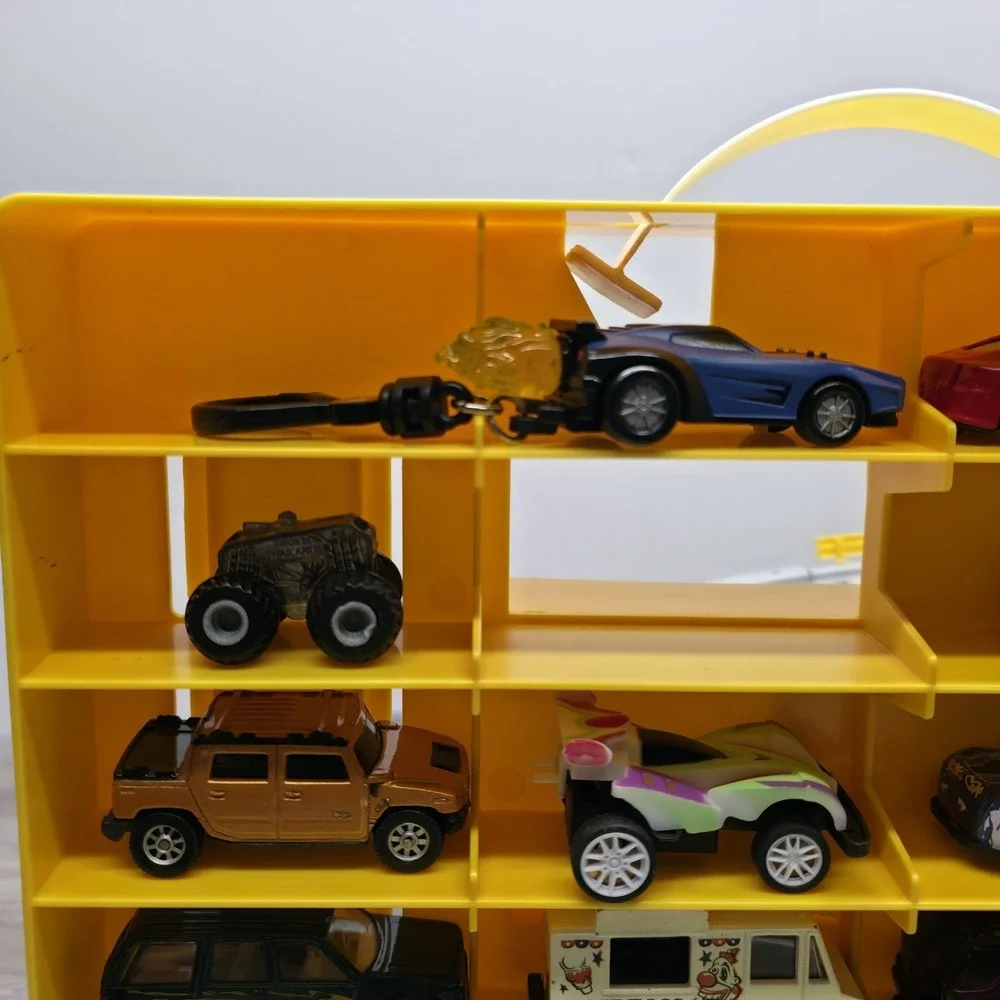 Vintage REALTOY Playset Car Carrying Case With 20 Mixed Cars Old/New - Rare‎
